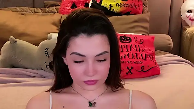 Snapshot of Alice_Deleon chatting on November 2, 2025, 11:01 am Alice Deleon online show from November 2, 2025, 11:01 am