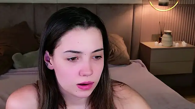 Snapshot of Alice_Deleon chatting on November 9, 2025, 10:46 am Alice Deleon online show from November 9, 2025, 10:46 am