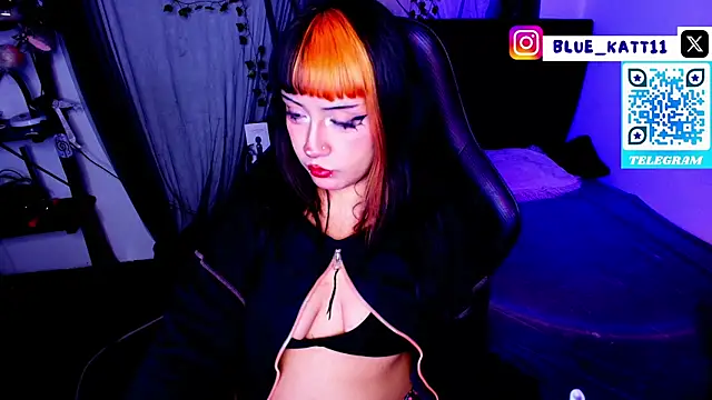 Snapshot of blue_katt chatting on June 5, 2026, 12:17 am blue katt online show from June 5, 2026, 12:17 am