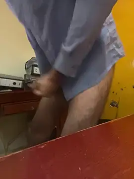 ed-hardy87 online show from March 10, 2025, 1:43 pm