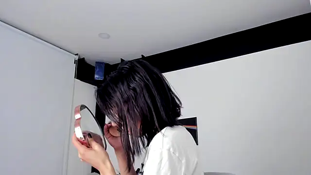 Snapshot of sweet_Amy0 chatting on November 17, 2025, 11:21 pm sweet Amy0 online show from November 17, 2025, 11:21 pm