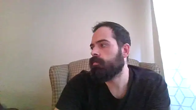 guccititi online show from April 24, 2026, 4:09 pm