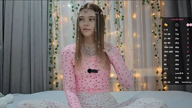 CarolinePepper online show from January 11, 2026, 2:00 pm