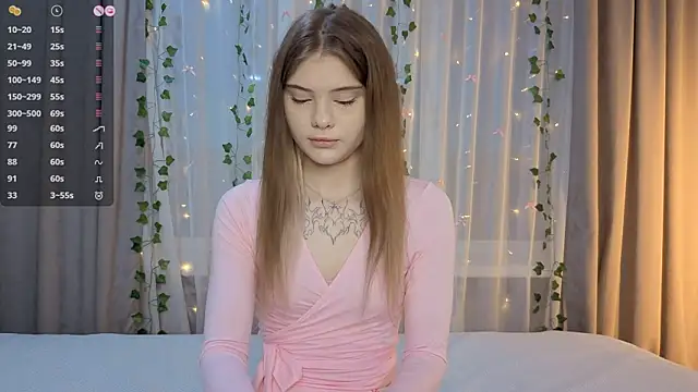 Snapshot of CarolinePepper chatting on March 28, 2026, 1:11 pm CarolinePepper online show from March 28, 2026, 1:11 pm