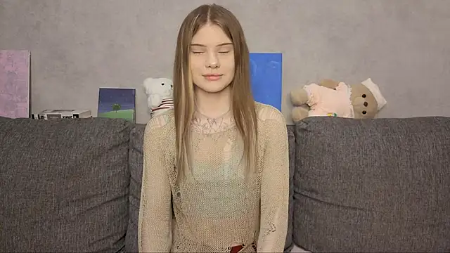 Snapshot of CarolinePepper chatting on May 22, 2026, 1:28 pm CarolinePepper online show from May 22, 2026, 1:28 pm