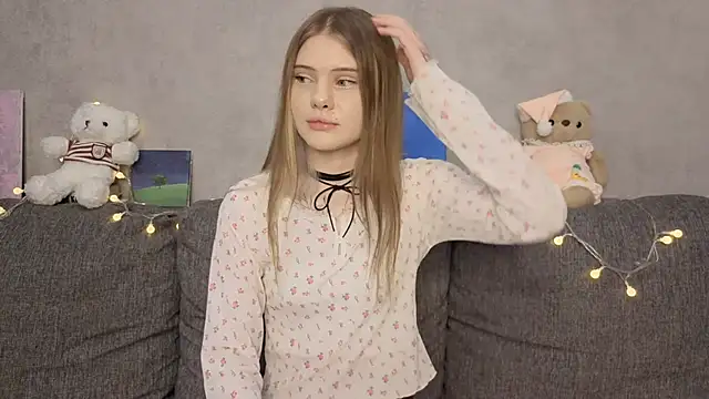 Snapshot of CarolinePepper chatting on May 28, 2026, 1:30 pm CarolinePepper online show from May 28, 2026, 1:30 pm