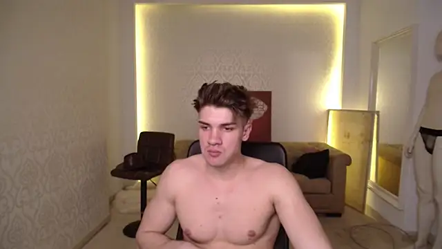 Snapshot of MaxKaiden chatting on February 25, 2025, 12:03 pm MaxKaiden online show from February 25, 2025, 12:03 pm