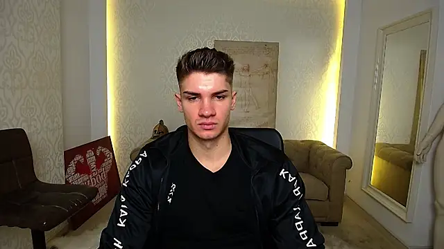 Snapshot of MaxKaiden chatting on October 17, 2025, 4:48 am MaxKaiden online show from October 17, 2025, 4:48 am