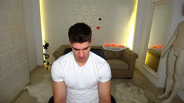 Snapshot of MaxKaiden chatting on October 21, 2025, 4:46 am MaxKaiden online show from October 21, 2025, 4:46 am