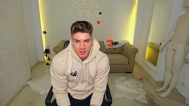 Snapshot of MaxKaiden chatting on October 29, 2025, 5:53 am MaxKaiden online show from October 29, 2025, 5:53 am