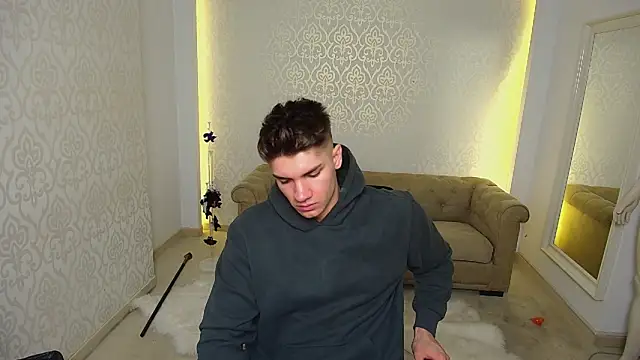 Snapshot of MaxKaiden chatting on November 8, 2025, 5:18 am MaxKaiden online show from November 8, 2025, 5:18 am