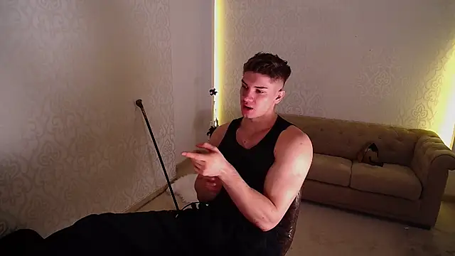 MaxKaiden online show from November 18, 2025, 5:56 am