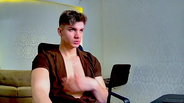 Snapshot of MaxKaiden chatting on March 5, 2026, 6:09 am MaxKaiden online show from March 5, 2026, 6:09 am