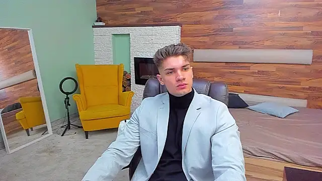 Snapshot of MaxKaiden chatting on March 7, 2026, 5:37 am MaxKaiden online show from March 7, 2026, 5:37 am