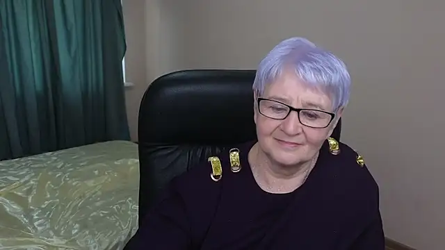Snapshot of Sandra_Snowflake chatting on March 14, 2025, 10:18 am Sandra Snowflake online show from March 14, 2025, 10:18 am