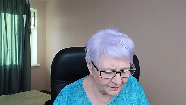 Snapshot of Sandra_Snowflake chatting on March 19, 2025, 4:03 am Sandra Snowflake online show from March 19, 2025, 4:03 am