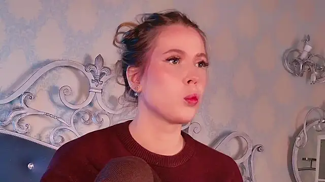 BECKI VRES online show from September 28, 2025, 8:47 pm