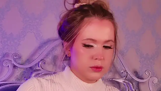 BECKI VRES online show from October 21, 2025, 8:42 pm