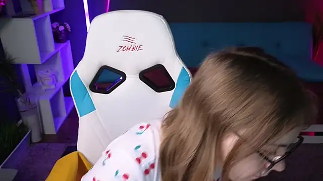 Dyna bae online show from March 2, 2025, 4:28 am