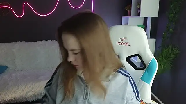 Dyna bae online show from September 9, 2025, 1:38 am