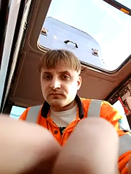 Eusuntnoulgigolo online show from April 9, 2026, 7:47 am