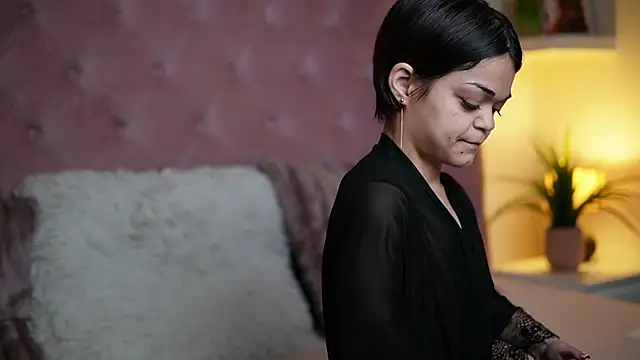 MaiaMini online show from October 11, 2025, 10:52 pm