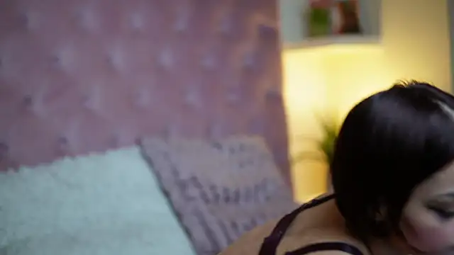 MaiaMini online show from November 10, 2025, 9:03 pm