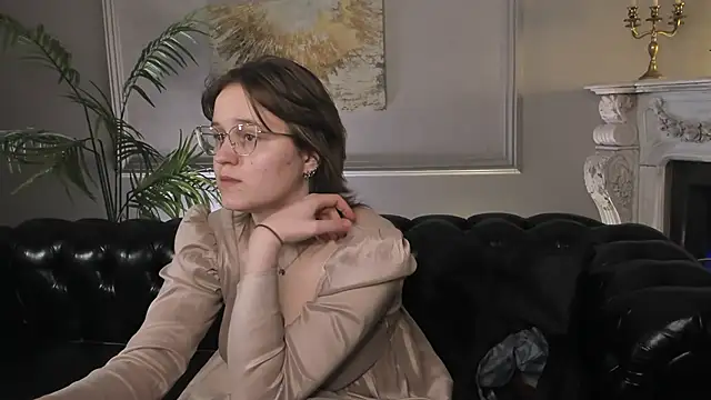 Rada Woods online show from March 10, 2025, 3:52 pm