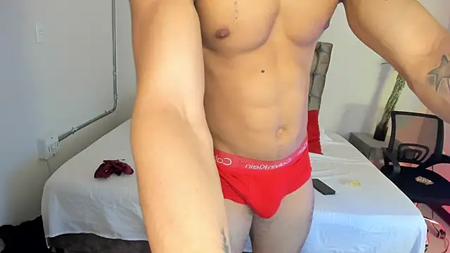 Snapshot of Taylercross chatting on March 15, 2025, 7:27 pm Taylercross online show from March 15, 2025, 7:27 pm