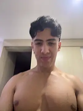 Snapshot of Taylercross chatting on March 19, 2025, 10:09 pm Taylercross online show from March 19, 2025, 10:09 pm