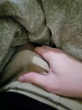 Snapshot of skiciyunis chatting on October 15, 2025, 9:04 pm skiciyunis online show from October 15, 2025, 9:04 pm