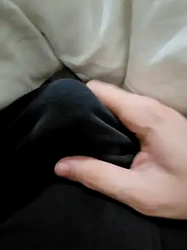 Snapshot of skiciyunis chatting on November 4, 2025, 8:52 pm skiciyunis online show from November 4, 2025, 8:52 pm