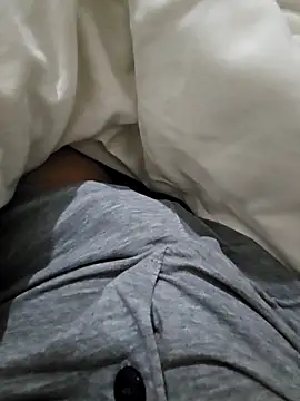 Snapshot of skiciyunis chatting on November 7, 2025, 6:08 pm skiciyunis online show from November 7, 2025, 6:08 pm