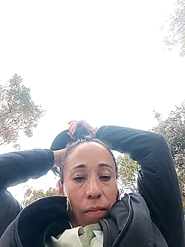 Coeur de luxure online show from October 14, 2025, 6:20 pm