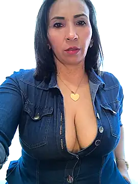 Mrsvictoriaaa online show from October 1, 2025, 7:31 pm