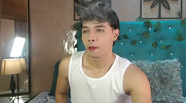 LiamAndrewzz online show from February 25, 2025, 6:42 pm