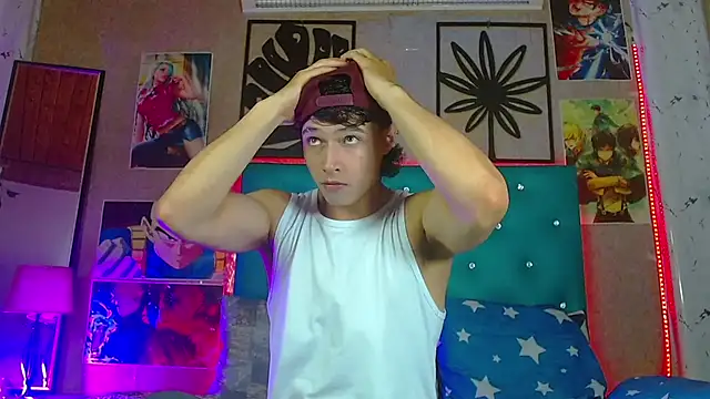 LiamAndrewzz online show from November 28, 2025, 4:59 am