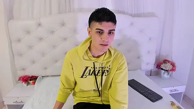 frank jhonsson online show from October 15, 2025, 6:52 pm