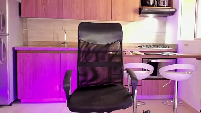 Snapshot of valeria__lewiis chatting on February 23, 2025, 2:57 pm valeria lewiis online show from February 23, 2025, 2:57 pm