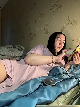 Naughtbaby 2025 online show from December 22, 2025, 1:08 pm