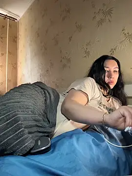 Snapshot of Naughtbaby_2025 chatting on June 8, 2026, 1:33 pm Naughtbaby 2025 online show from June 8, 2026, 1:33 pm
