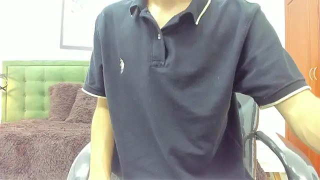 Johann sex online show from December 19, 2025, 4:58 pm