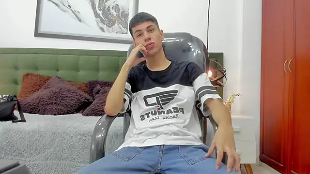 Snapshot of Johann_sex chatting on February 7, 2026, 4:22 pm Johann sex online show from February 7, 2026, 4:22 pm