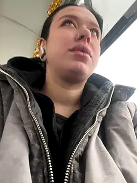 AlishaPrettyBlade online show from December 22, 2025, 5:48 am