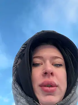 AlishaPrettyBlade online show from January 6, 2026, 7:34 am