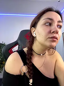 AshleySkott  online show from October 20, 2025, 8:48 am