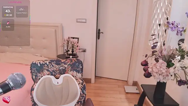 Snapshot of Tingdie chatting on November 13, 2025, 10:08 pm Tingdie online show from November 13, 2025, 10:08 pm