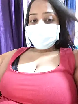 COZY ROZI online show from September 24, 2025, 5:49 pm