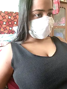 COZY ROZI online show from October 18, 2025, 6:26 am