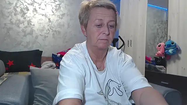 RosesandLillies online show from March 18, 2026, 5:27 pm